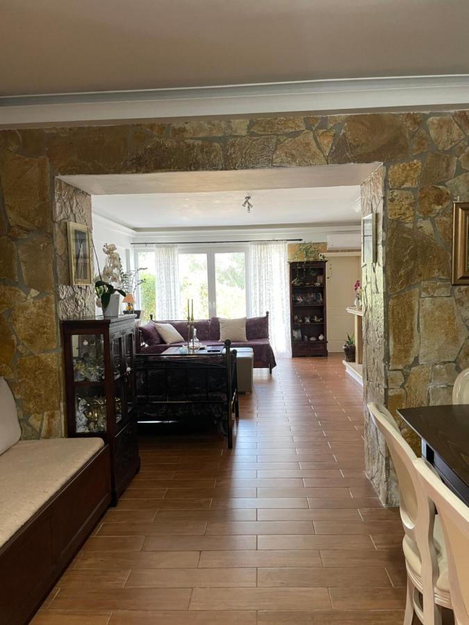 Villa Anasandra - 3 Bedroom Villa Kompítsion Esterno foto